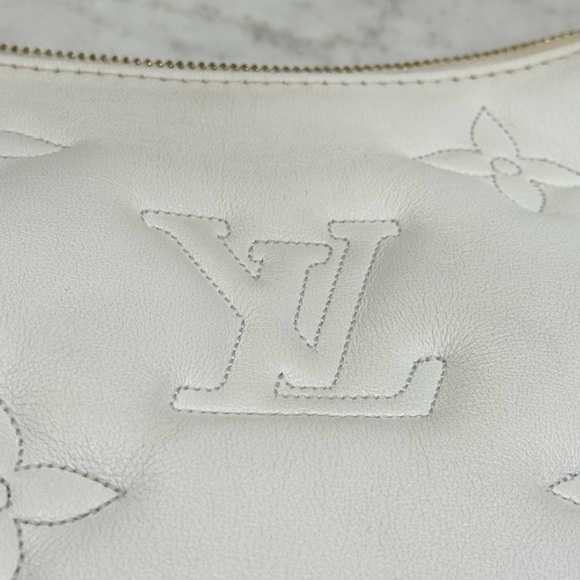 Authentic Louis Vuitton Monogram Bubblegram Over the Moon Shoulder Bag White - Picture 2 of 15